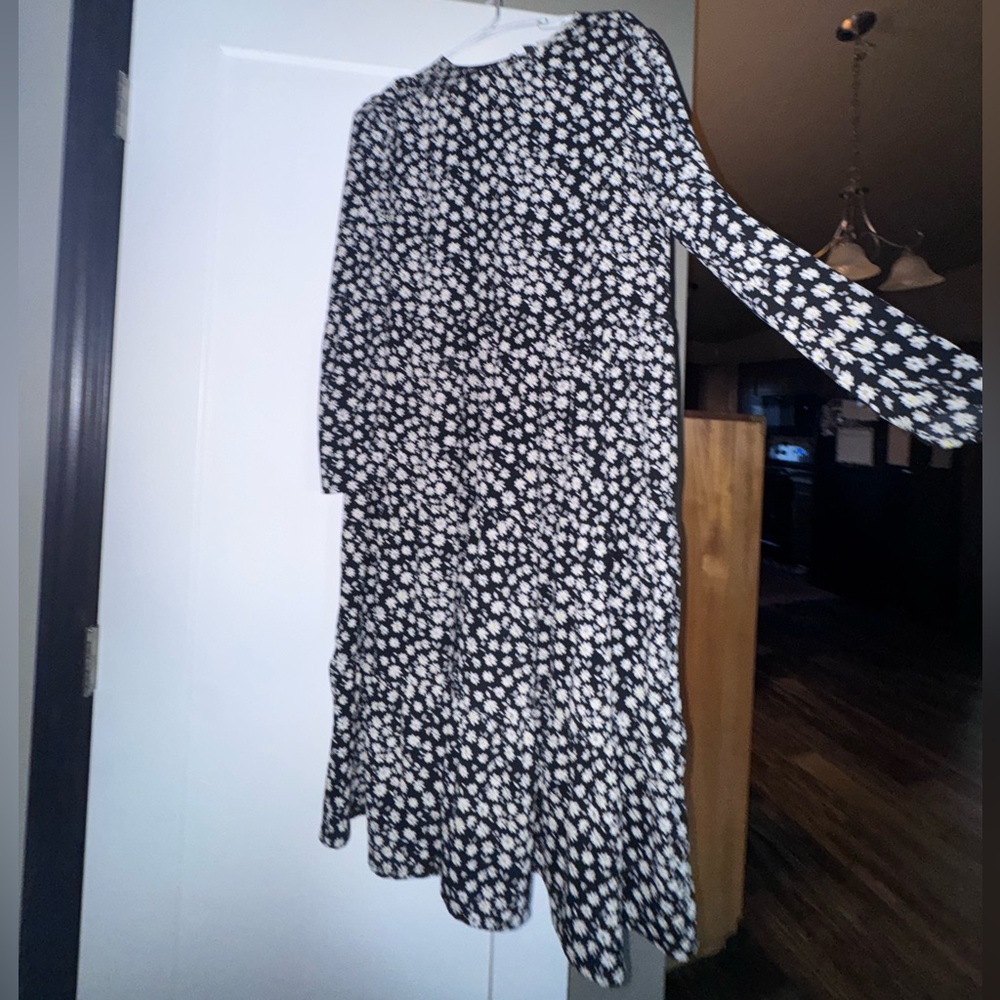 H&M Black and White Patterned Long Sleeve Dress